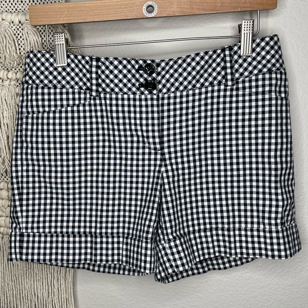 White House Black market black & white gingham print shorts